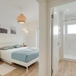 Flat W/ Balcony & Workspace By Hostwise Apartamento