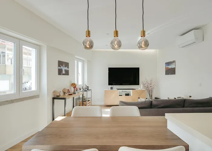 Flat W/ Balcony & Workspace By Hostwise * Lisbon