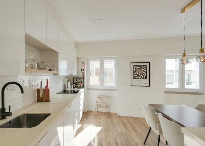 Flat W/ Balcony & Workspace By Hostwise Apartment Lisbon