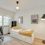 Flat W/ Balcony & Workspace By Hostwise Διαμέρισμα